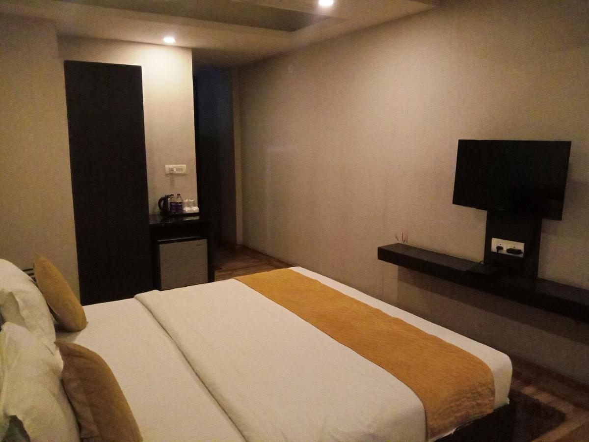 Paradise Ganga - A River Side Hotel Rishikesh Exterior photo